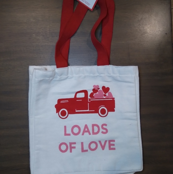 Mabelle reuseable canvas tote red truck Hearts - Picture 1 of 5